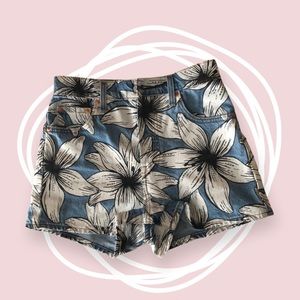COPY - Levi’s X Farm Ribcage Women’s shorts: